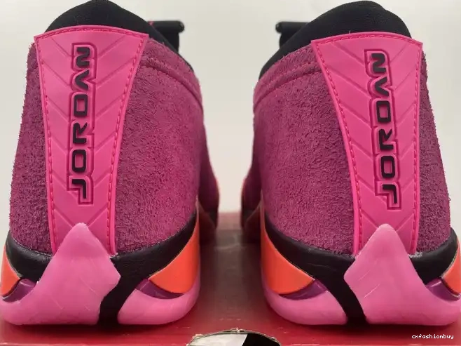 Shocking Retro Low (W) 14 Pink Jordan DH4121-600 0427